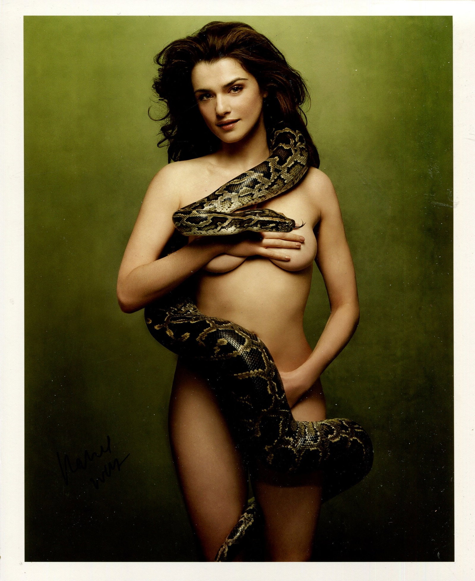WEISZ RACHEL: (1970- ): WEISZ RACHEL: (1970- ) English actress, Academy Award winner for Best Supporting Actress in 2005 for her role as Tessa Quayle in The Constant Gardener. Signed colour 8 x 10 photograph of the actress