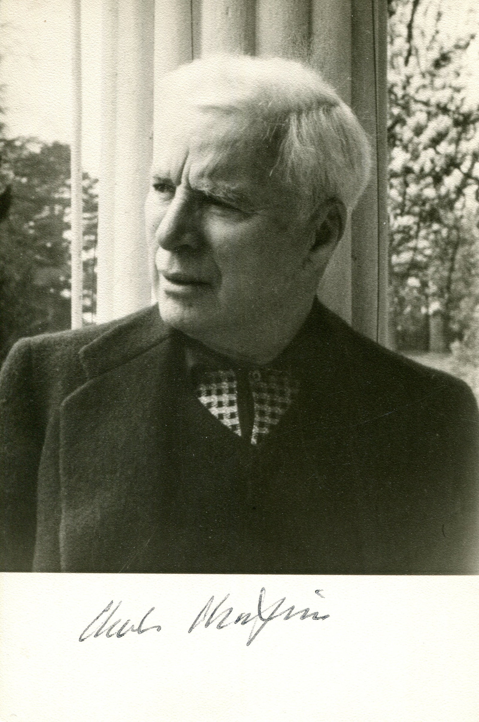 CHAPLIN CHARLES: (1889-1977): CHAPLIN CHARLES: (1889-1977) English film comedian, the recipient of Academy Honorary Awards in 1927/28 and 1971. Signed 3.5 x 5.5 photograph of the elderly Chaplin in a head and shoulders pose.