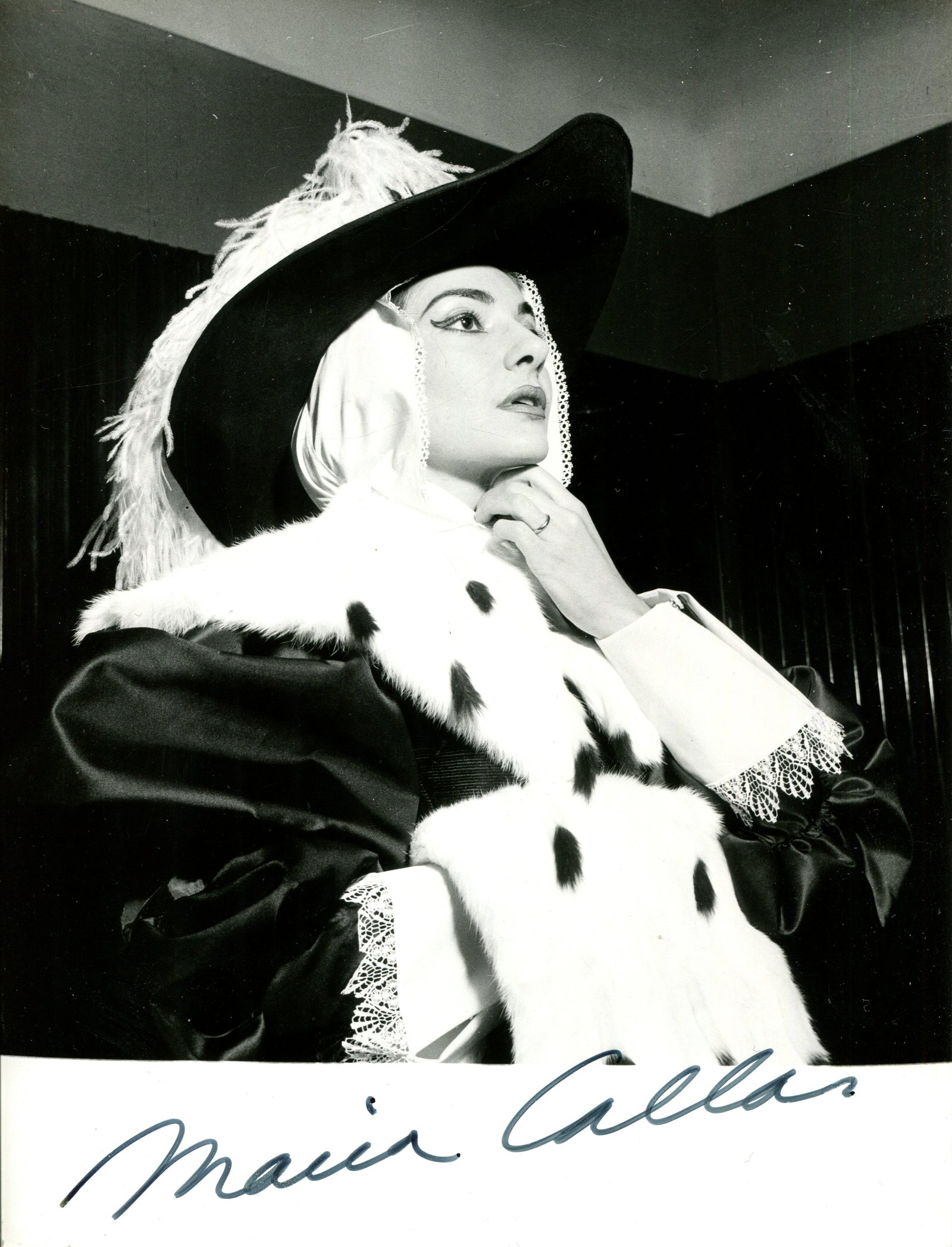 CALLAS MARIA: (1923-1977): CALLAS MARIA: (1923-1977) American-born Greek Soprano. One of the greatest opera singers of all time. A stunning signed 7.5 x 9.5 photograph by Callas, the excellent Piccagliani attractive image from