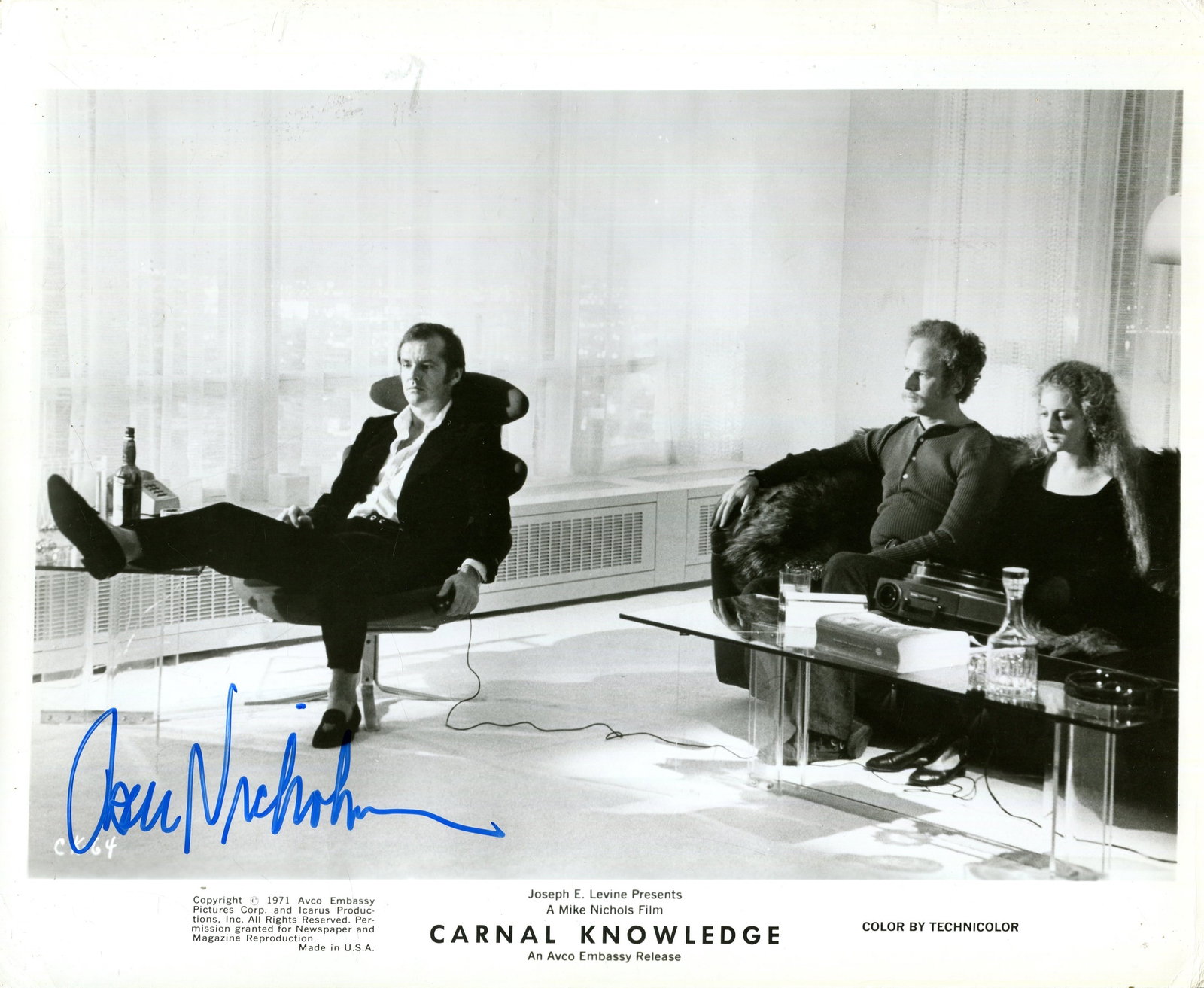 NICHOLSON JACK: (1937- ): NICHOLSON JACK: (1937- ) American Actor, Academy Award winner. Signed 10 x 8 promotional photograph by Nicholson, the image showing the actor seated in a full-length pose as Jonathan, in a scene from