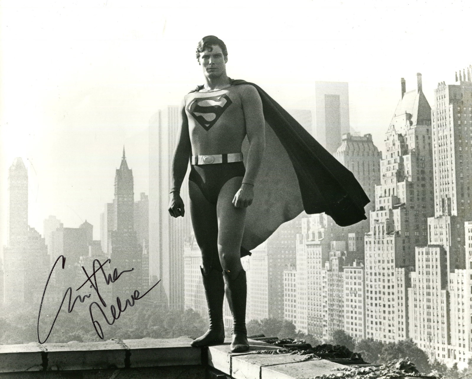 REEVE CHRISTOPHER: (1952-2004): REEVE CHRISTOPHER: (1952-2004) American Actor, remembered for playing the title character in the superhero film Superman (1978) and three sequels. An excellent signed 10 x 8 photograph of Reeve