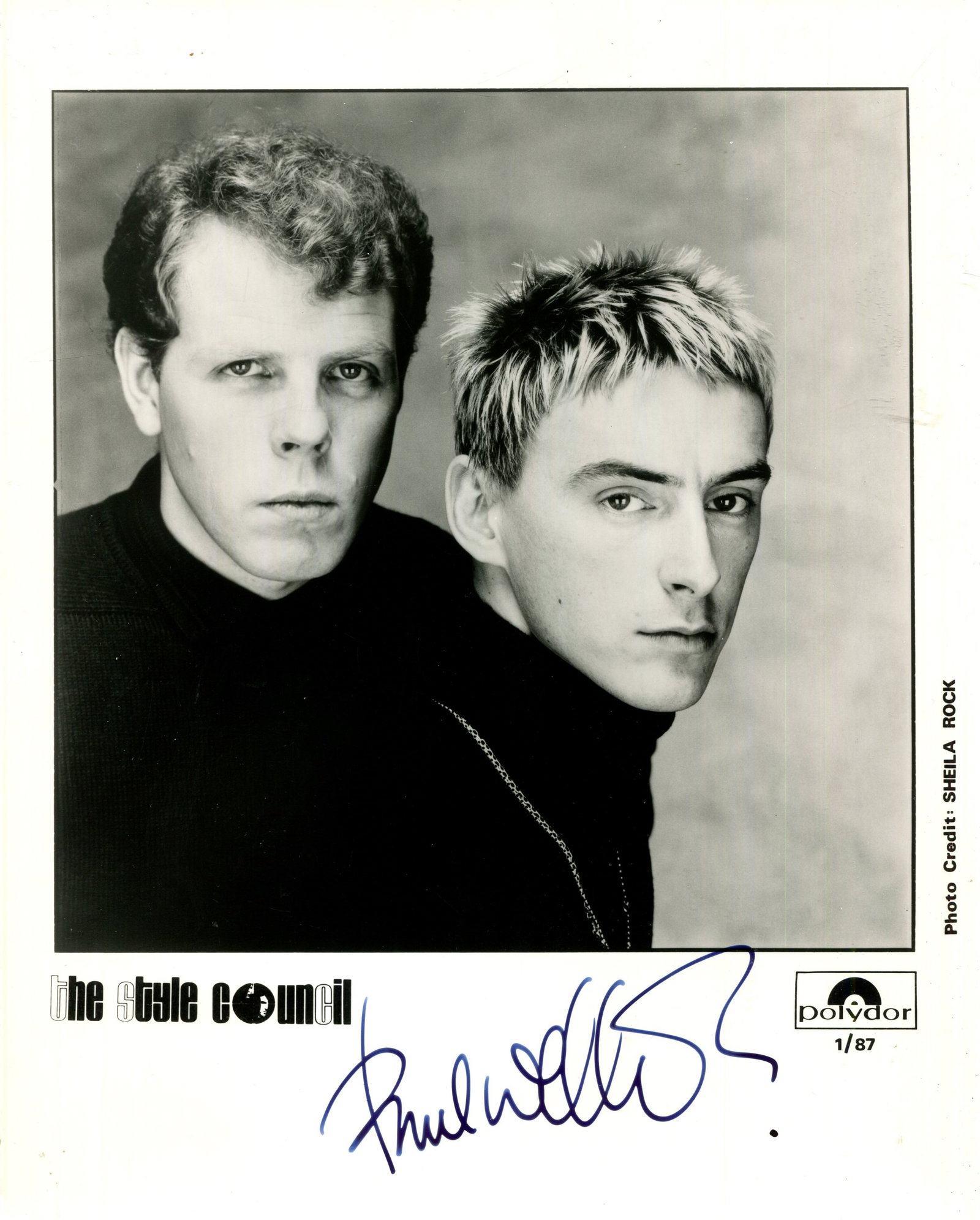 WELLER PAUL: (1958- ): WELLER PAUL: (1958- ) English singer and musician associated with The Jam and The Style Council. Signed 8 x 10 photograph, the promotional Polydor image issued for The Style Council and depicting