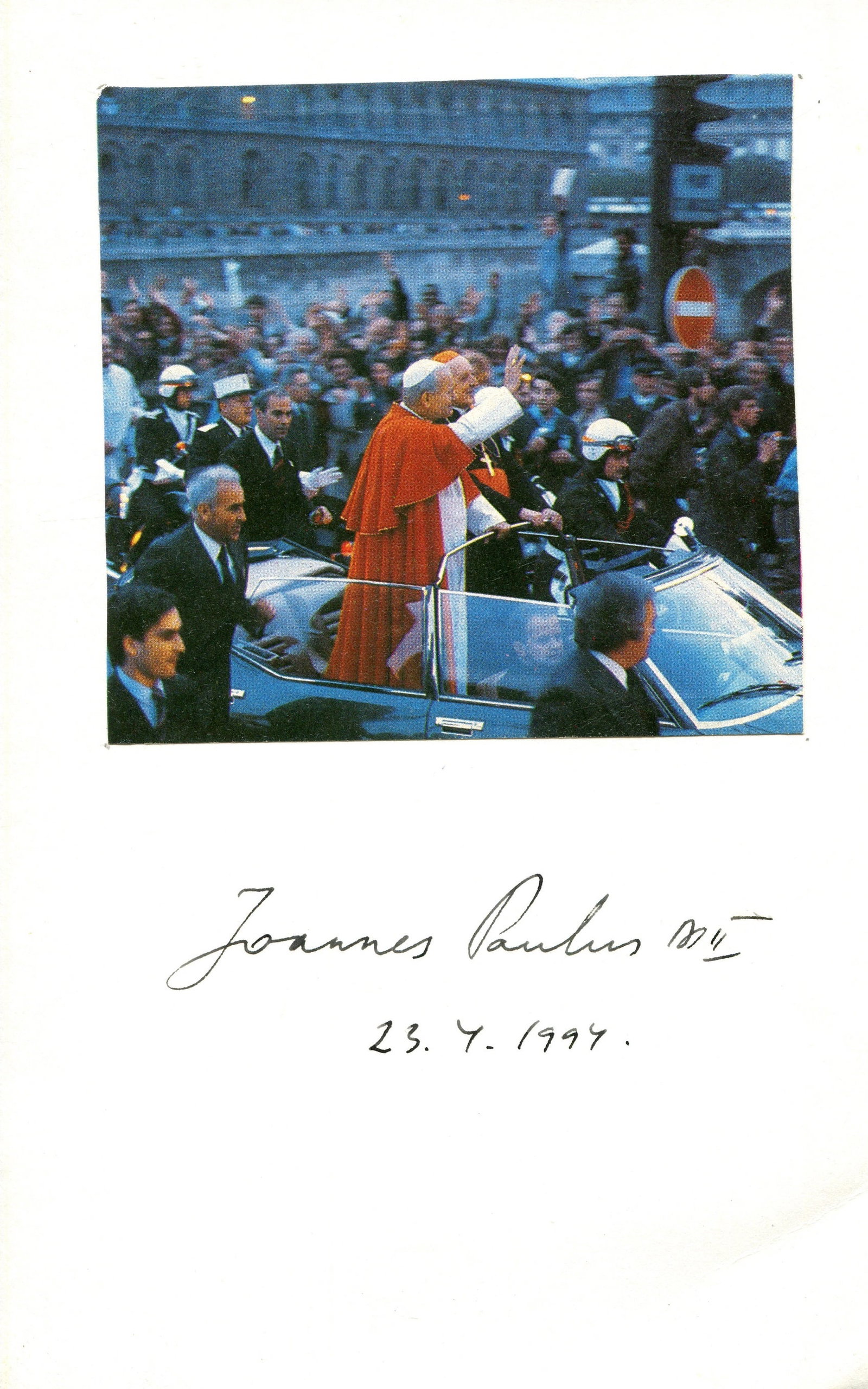 JOHN PAUL II: (1920-2005): JOHN PAUL II: (1920-2005) Pope of the Roman Catholic Church 1978-2005. Canonized in 2014. Signed 5 x 8 white card by John Paul II, as Pope of the Roman Catholic church, `Joannes Paulus pp II´, in