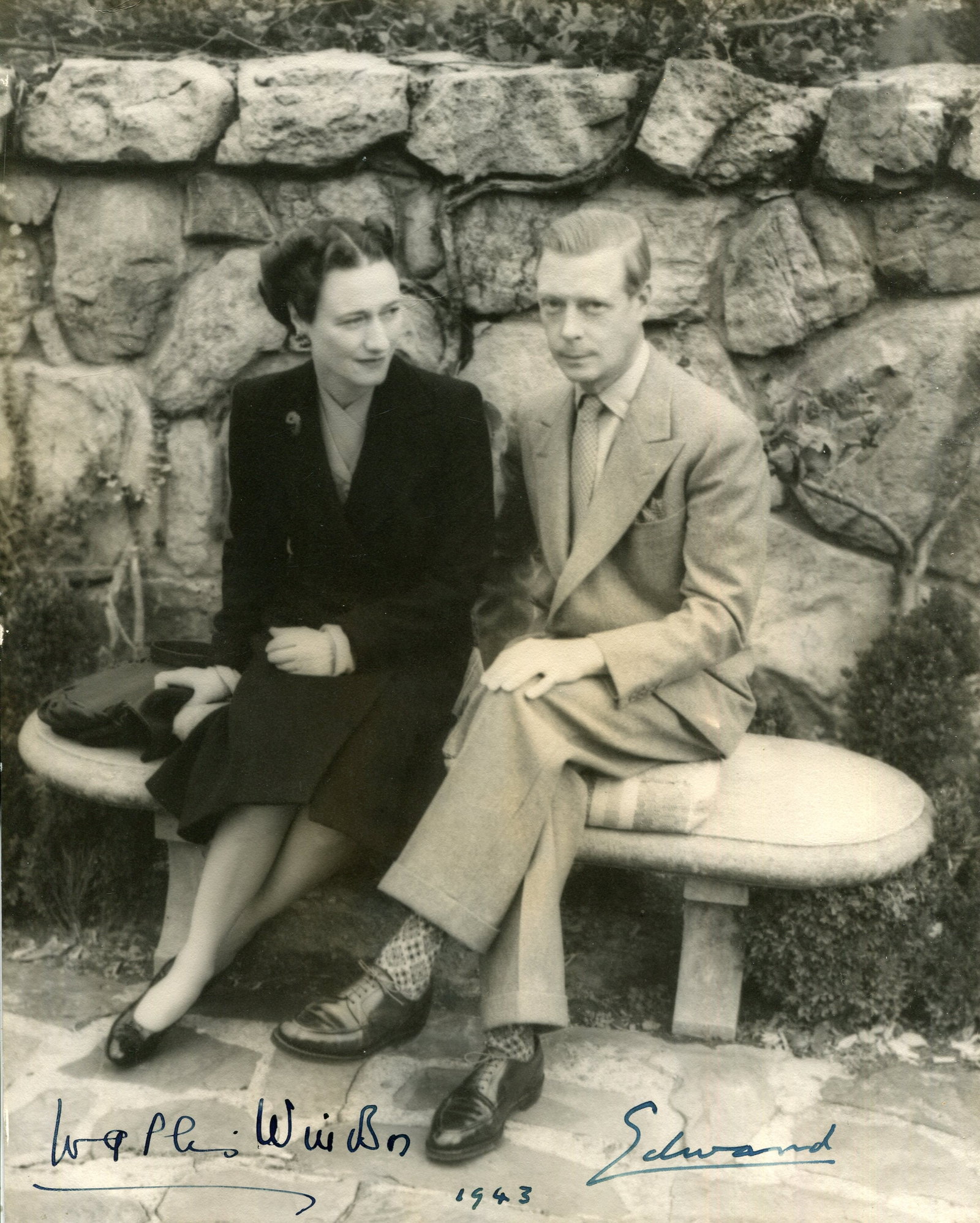 EDWARD & WALLIS (1 of 1)