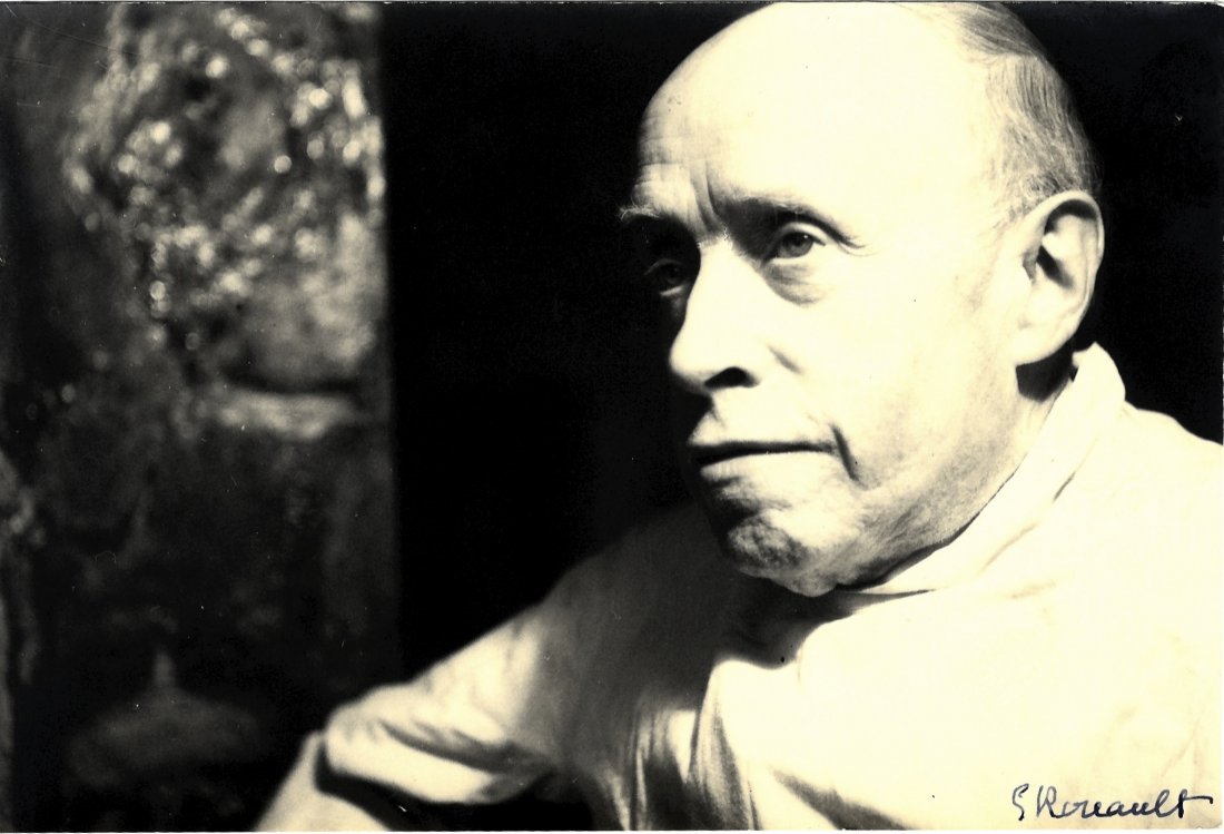 ROUAULT GEORGES: (1871-1958) French Fauvist &: ROUAULT GEORGES: (1871-1958) French Fauvist & Expressionist Painter. Vintage signed 7 x 4.5 photograph of the artist in a pensive head and shoulders pose. Photograph by Yvonne Chevalier of Paris. Sign