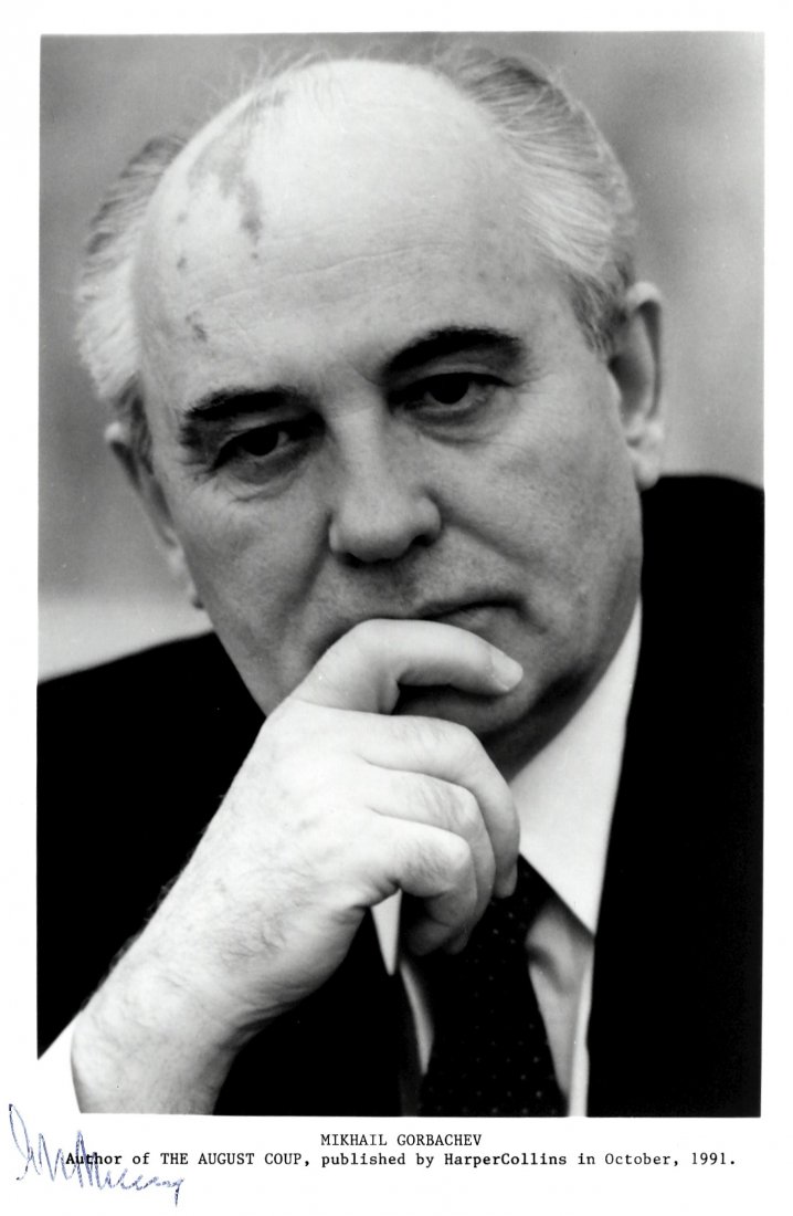 GORBACHEV MIKHAIL: (1931- ) Soviet Statesman,: GORBACHEV MIKHAIL: (1931- ) Soviet Statesman, General Secretary of the Communist Party of the Soviet Union 1985-91 and Head of the Soviet Union 1988-91. Nobel Peace Prize winner, 1990. Signed 5 x 7 ph