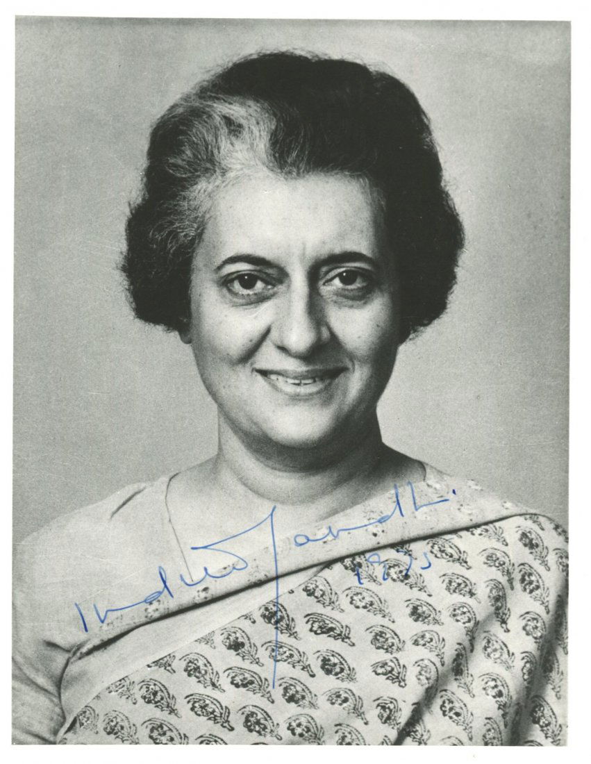 WORLD LEADERS: Selection of signed pieces, cards, (1 of 1)