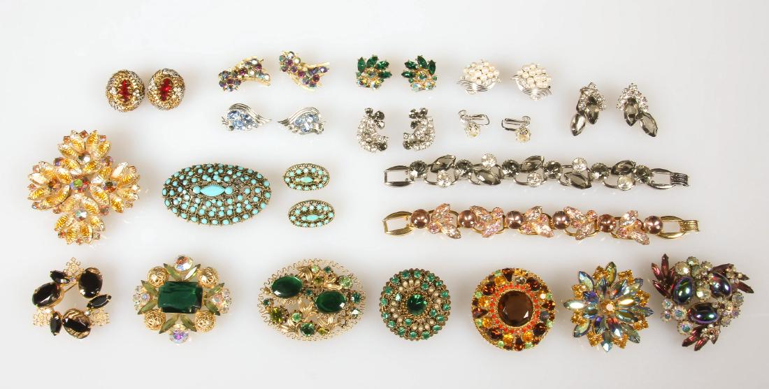 29 Pc Estate Costume Jewelry Collection (1 of 5)