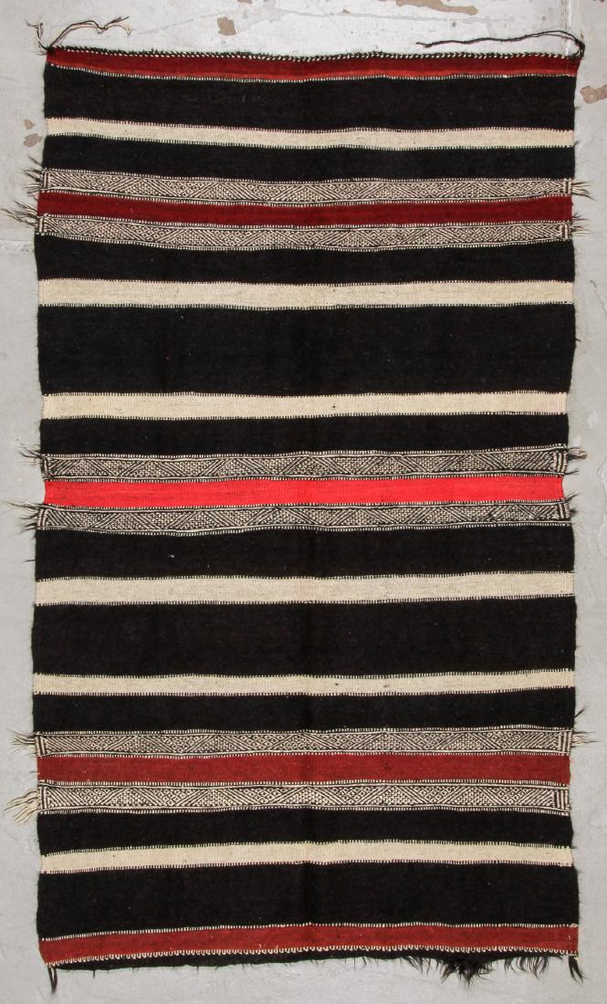 Vintage Moroccan Kilim: 4'10'' x 8'5'' (147 x 257 cm) (1 of 4)