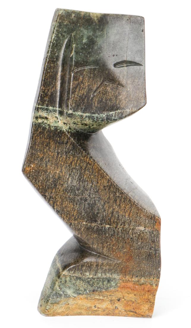C. Chikpnyora "Looking at Sunset": C. Chikpnyora (Zimbabwe, 20th c.) "Looking at Sunset", Kwekwe Serpentine. Size: 10'' x 4'' x 2.75'' (25 x 10 x 7 cm). Provenance: The Peggy Knowlton Collection. Note: all items in this auction are bei