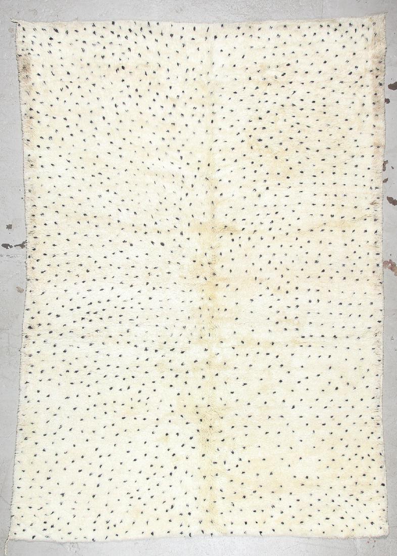 Moroccan Rug: 7' x 10'2'' (213 x 310 cm) (1 of 5)