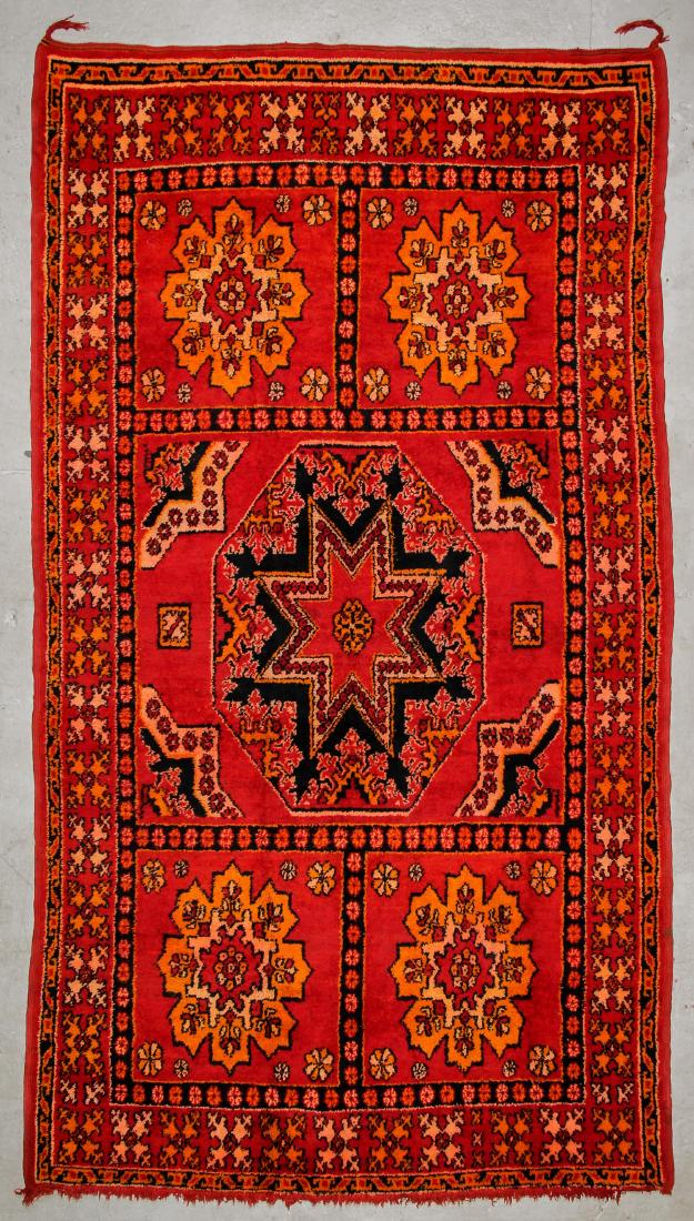 Vintage Moroccan Rug: 7'2'' x 12'7'' (218 x 384 cm): Vintage Moroccan Rug, Morocco: 7'2'' x 12'7'' (218 x 384 cm). Please Take Note: THIS IS A NO HIDDEN RESERVE AUCTION. We are accepting bids commencing at the START PRICE posted online.