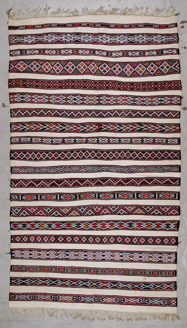 Vintage Moroccan Mixed Weave Rug: 5'9'' x 10'3'' (175 x: Vintage Moroccan Mixed Weave Rug, Morocco: 5'9'' x 10'3'' (175 x 312 cm). Please Take Note: THIS IS A NO HIDDEN RESERVE AUCTION. We are accepting bids commencing at the START PRICE posted online.