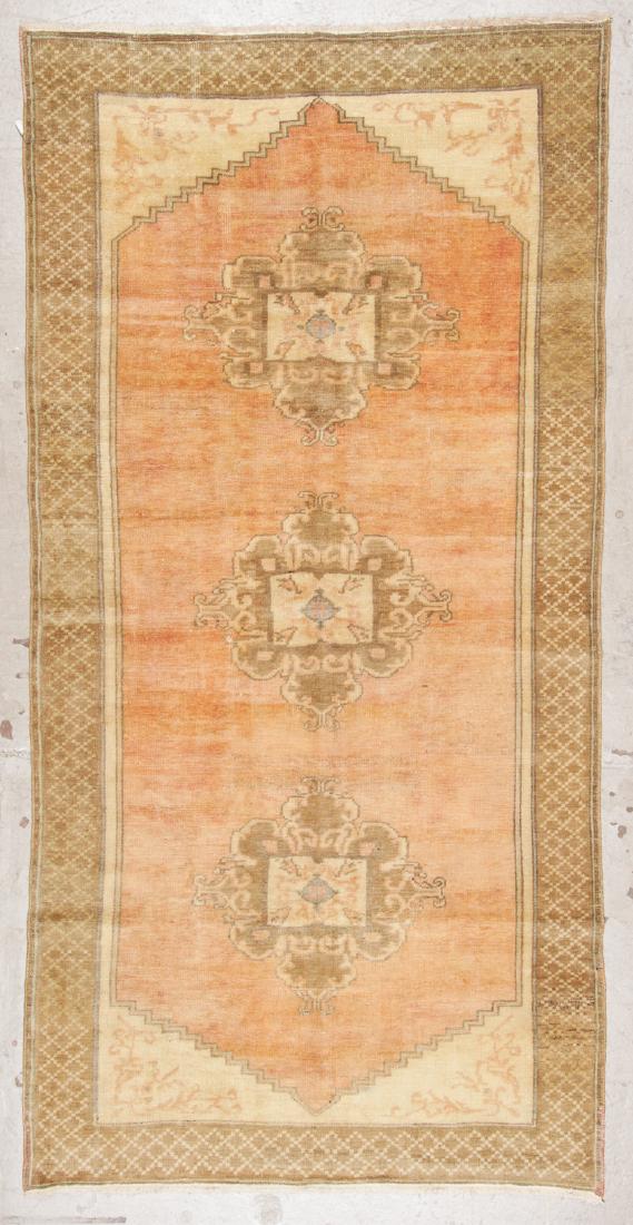 Vintage Oushak Rug: 4'6'' x 8'10'' (137 x 269 cm) (1 of 6)
