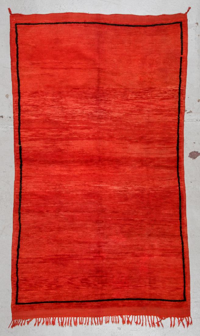 Mid Century Moroccan Rug: 4'7'' x 7'11'' (140 x 241 cm) (1 of 5)