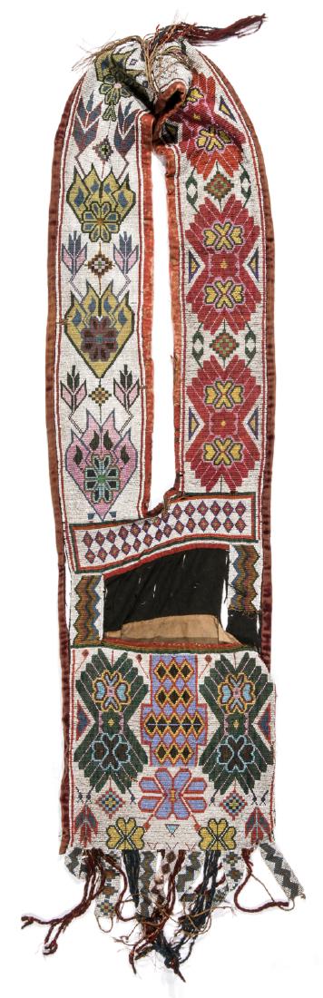 19 C Native American Beaded Bandolier Bag (1 of 7)