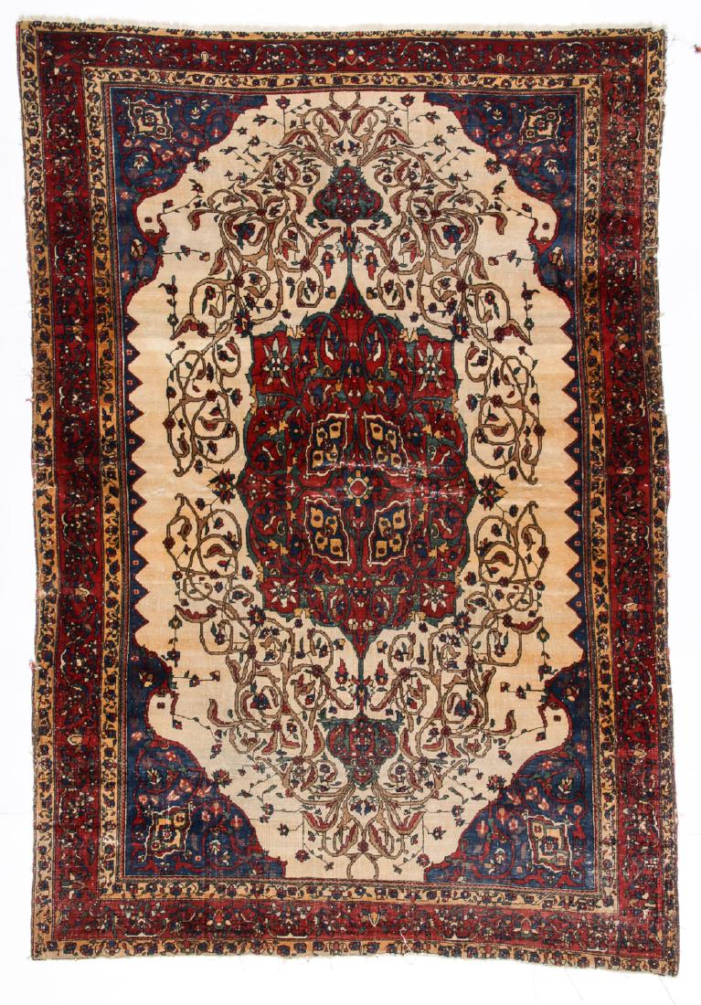 Antique Ferahan Sarouk Rug: 4'4'' x 6'4'' (1 of 6)