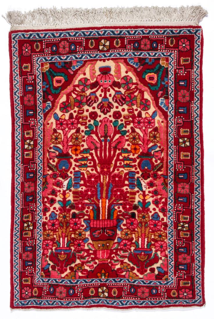 Vintage Sarouk Prayer Rug: 2'1'' x 3'1'' (1 of 6)