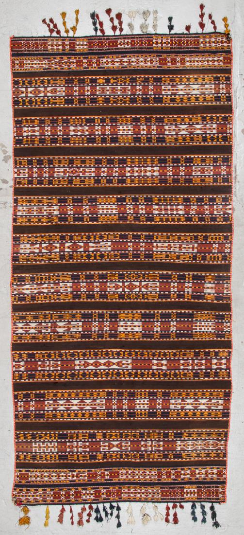 Semi-Antique Central Asian Kirgiz Kilim: 4'10'' x: Semi-Antique Central Asian Kirgiz Kilim: 4'10'' x 10'2'' (147 x 310 cm).