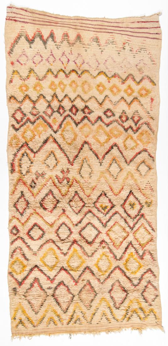 Vintage Moroccan Rug: 3'9'' x 7'10'' (1 of 6)