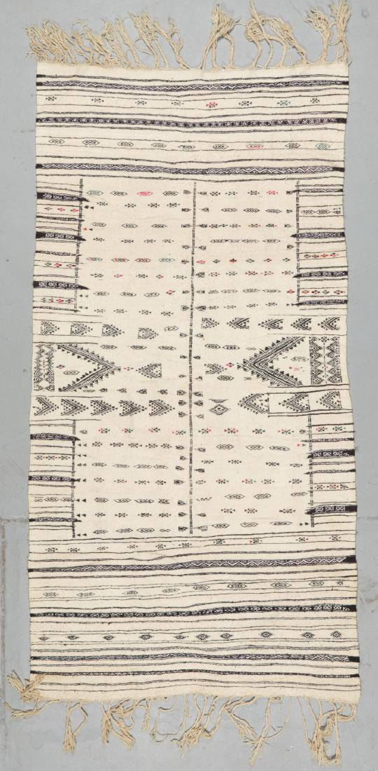 Vintage Moroccan Kilim: 3'9'' x 7'5'' (1 of 7)