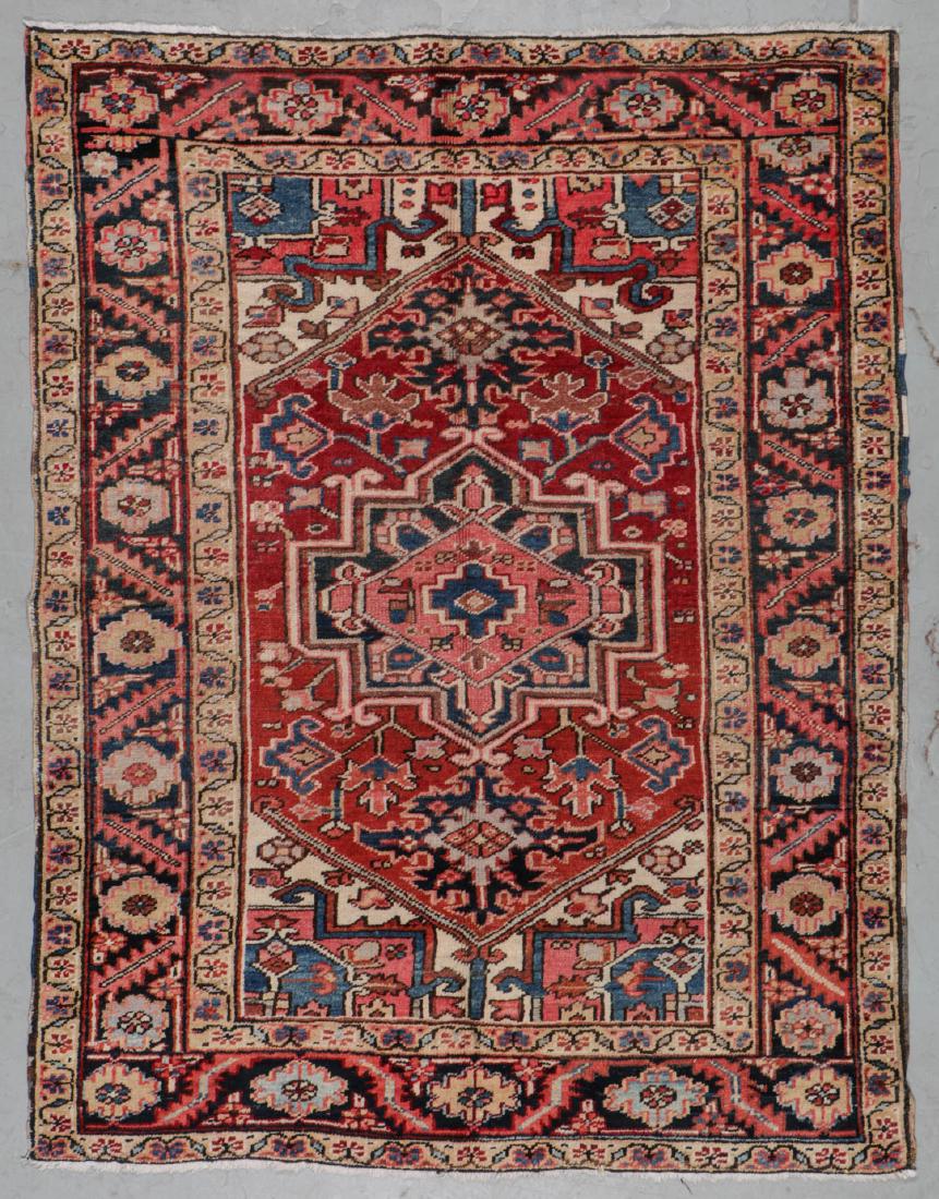 Semi-Antique Heriz Rug: 4'9'' x 6'1'' (1 of 7)