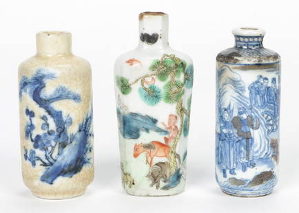 3 Fine Antique Chinese Snuff Bottles: 3 Fine Antique Chinese Snuff Bottles. Largest size: 3"H (8 cm). Provenance: Walter Holmes Conrad (1850-1929), Philadelphia, by family descent to current owner.