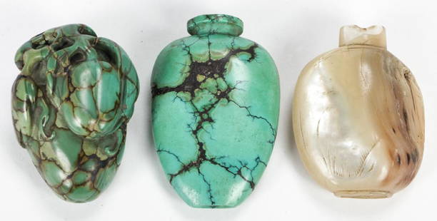 3 Fine Antique Chinese Snuff Bottles: 3 Fine Antique Chinese Snuff Bottles. Largest size: 2.5"H (6 cm). Provenance: Walter Holmes Conrad (1850-1929), Philadelphia, by family descent to current owner.