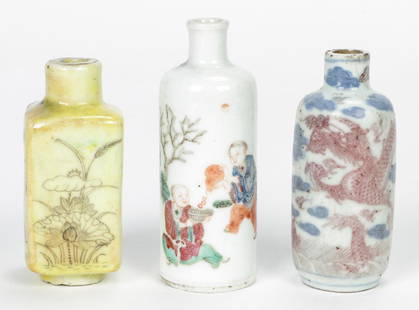 3 Fine Antique Chinese Snuff Bottles: 3 Fine Antique Chinese Snuff Bottles. Largest size: 3.25"H (8 cm). Provenance: Walter Holmes Conrad (1850-1929), Philadelphia, by family descent to current owner.