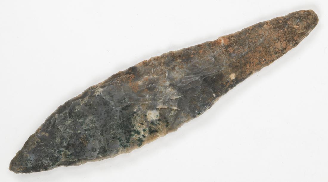Mayan flint bifacial blade (200-600 CE) (1 of 4)