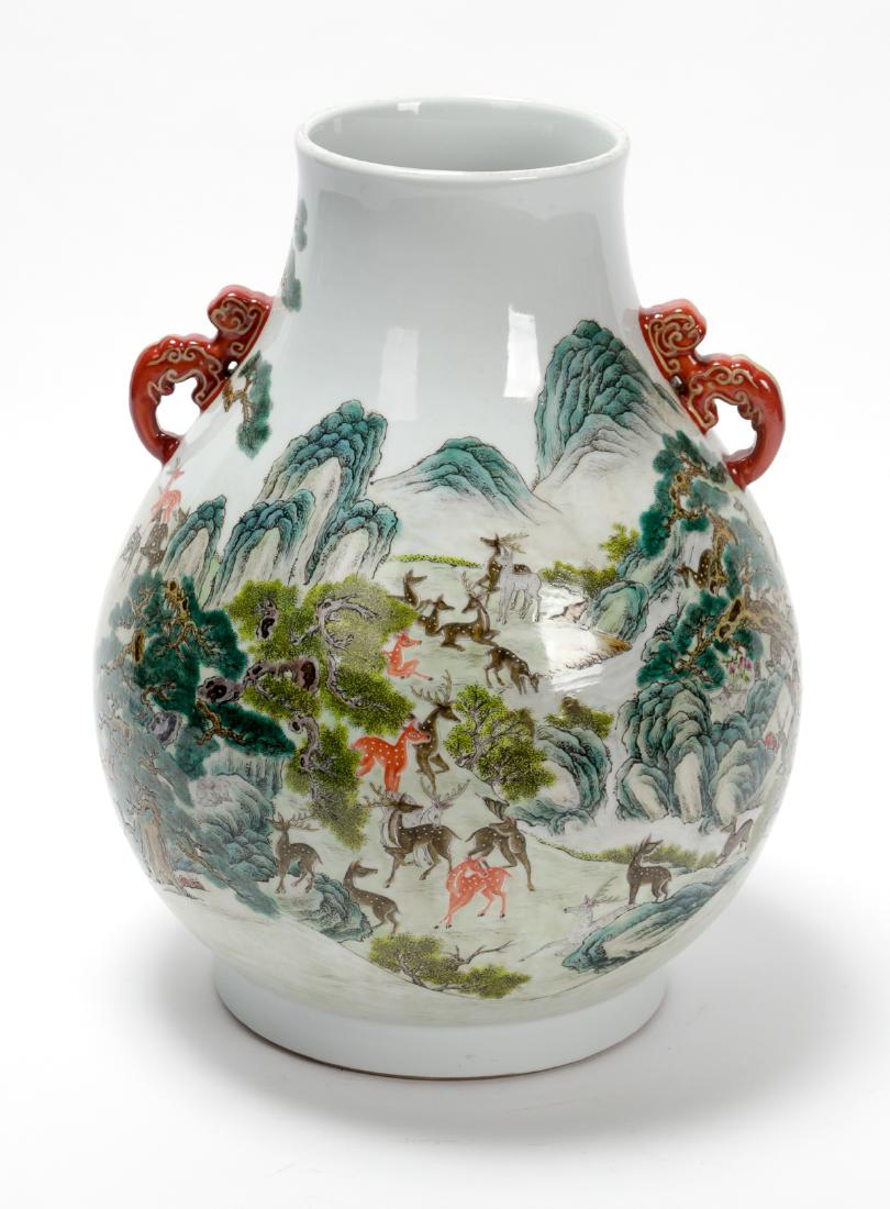 Fine Qing Dynasty "One Hundred Deer" Vase (1 of 7)