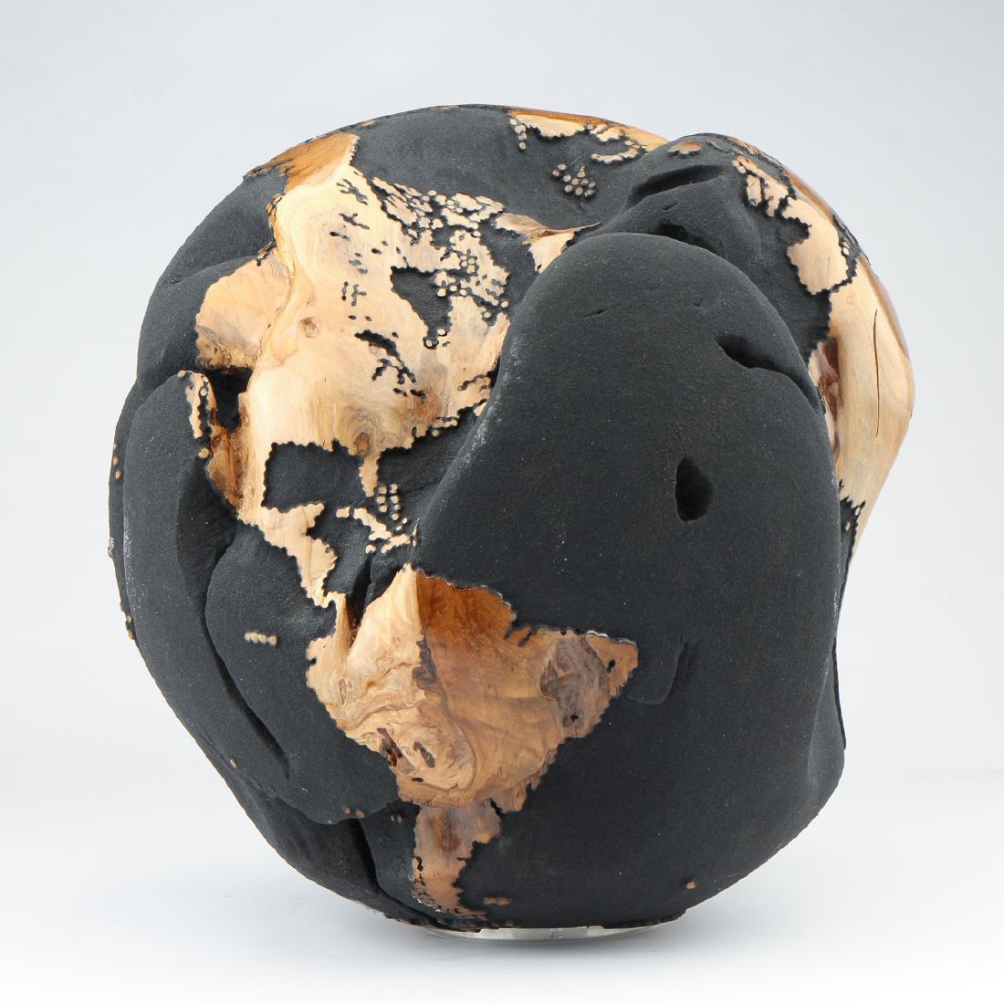 Bruno Helgen Black Globe (1 of 5)