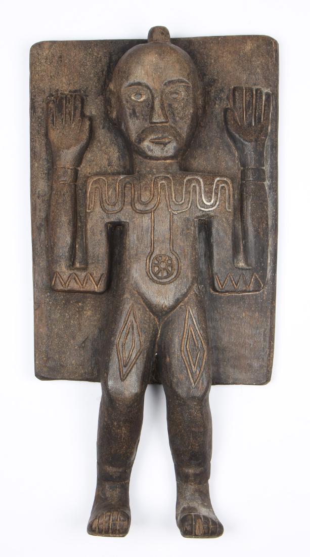 Indonesian Toraja Carved Wood Figural Panel: Indonesian Toraja Carved Wood Volet. Size: 33.5'' x 16.75'' x 5'' (85 x 43 x 13 cm).