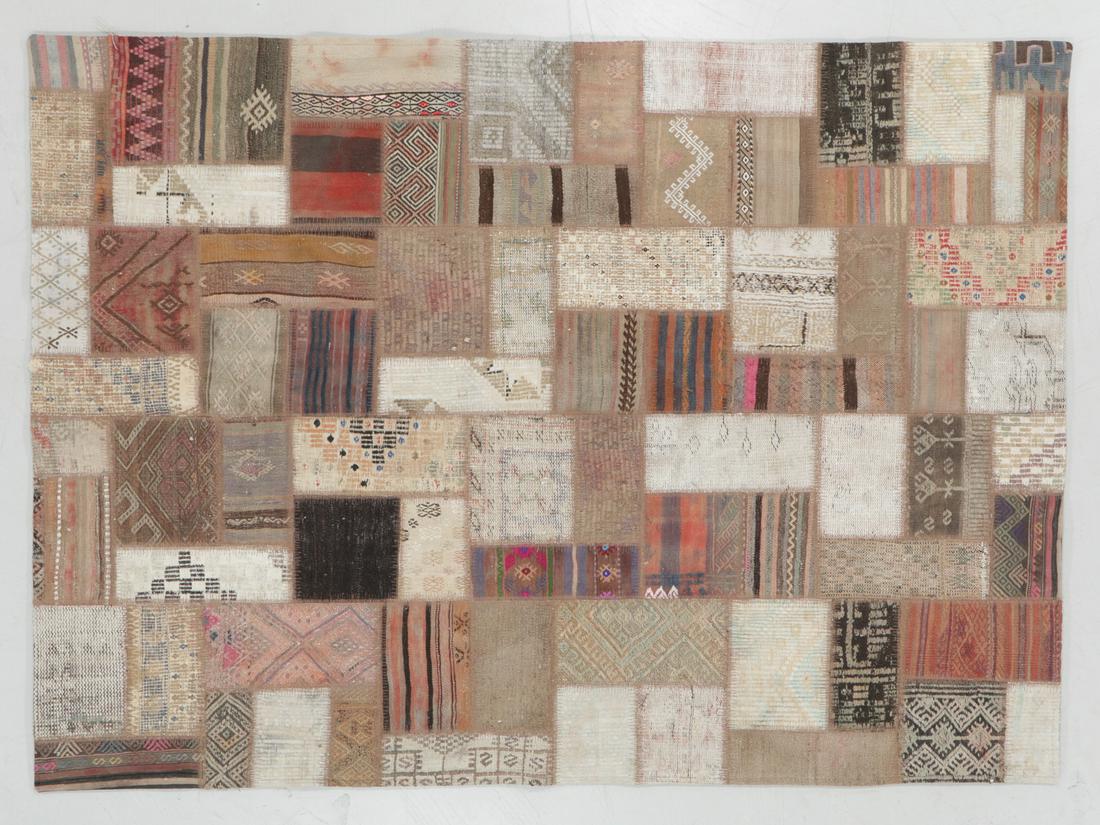 Turkish Kilim Patchwork Rug: 5'5'' x 7'7'' (1 of 5)