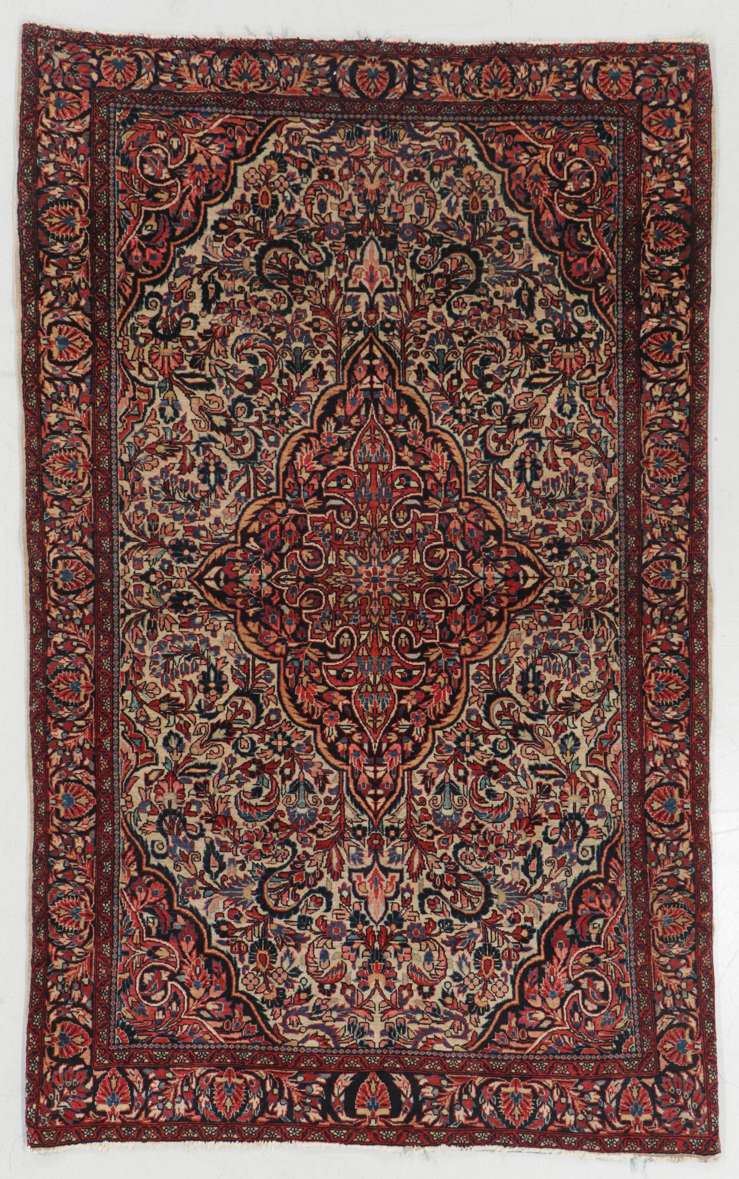 Semi-Antique Sarouk Rug, Persia: 4'2'' x 6'8'' (1 of 6)