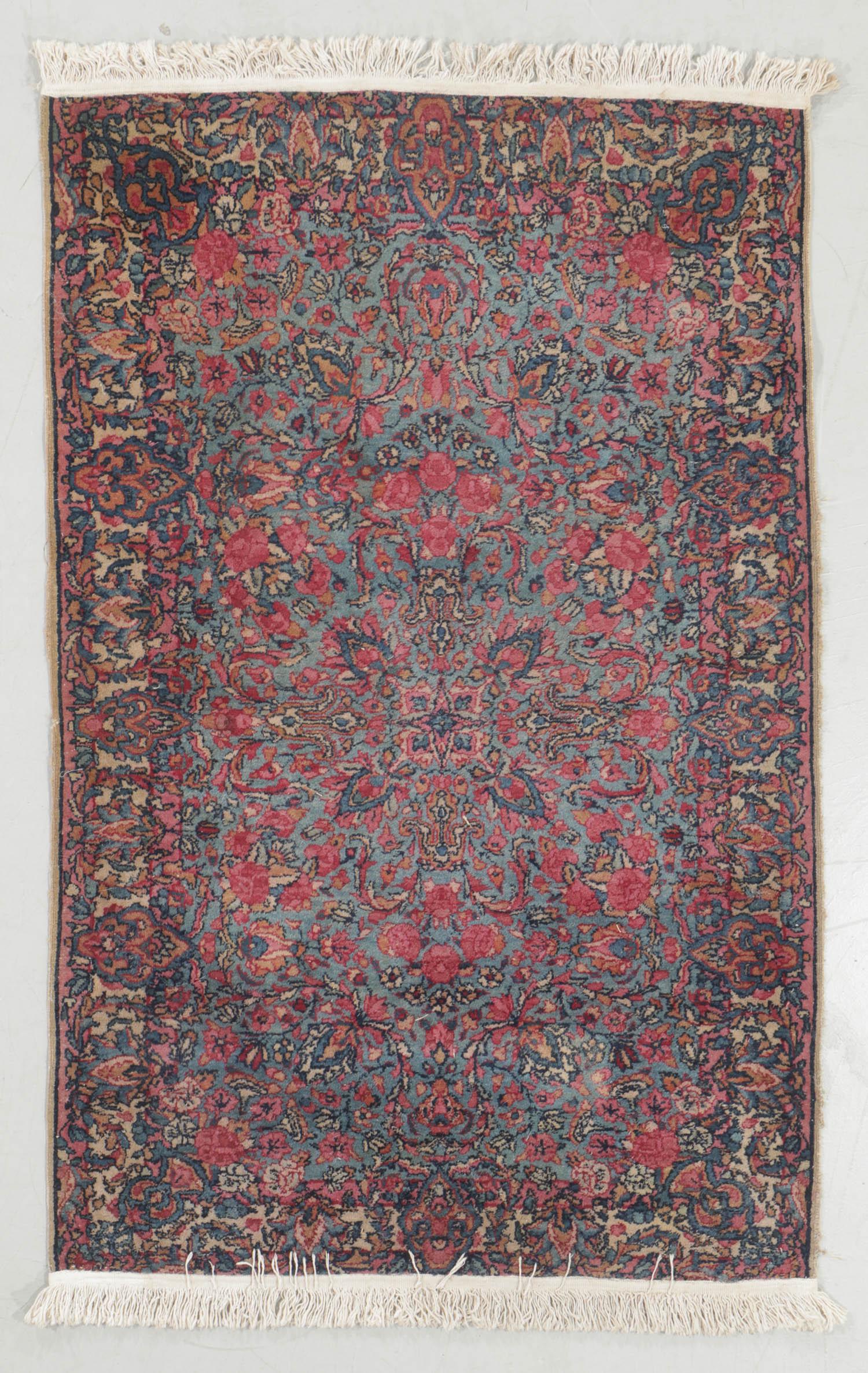 Semi-Antique Kerman Rug, Persia: 3'2'' x 4'10'' (1 of 6)