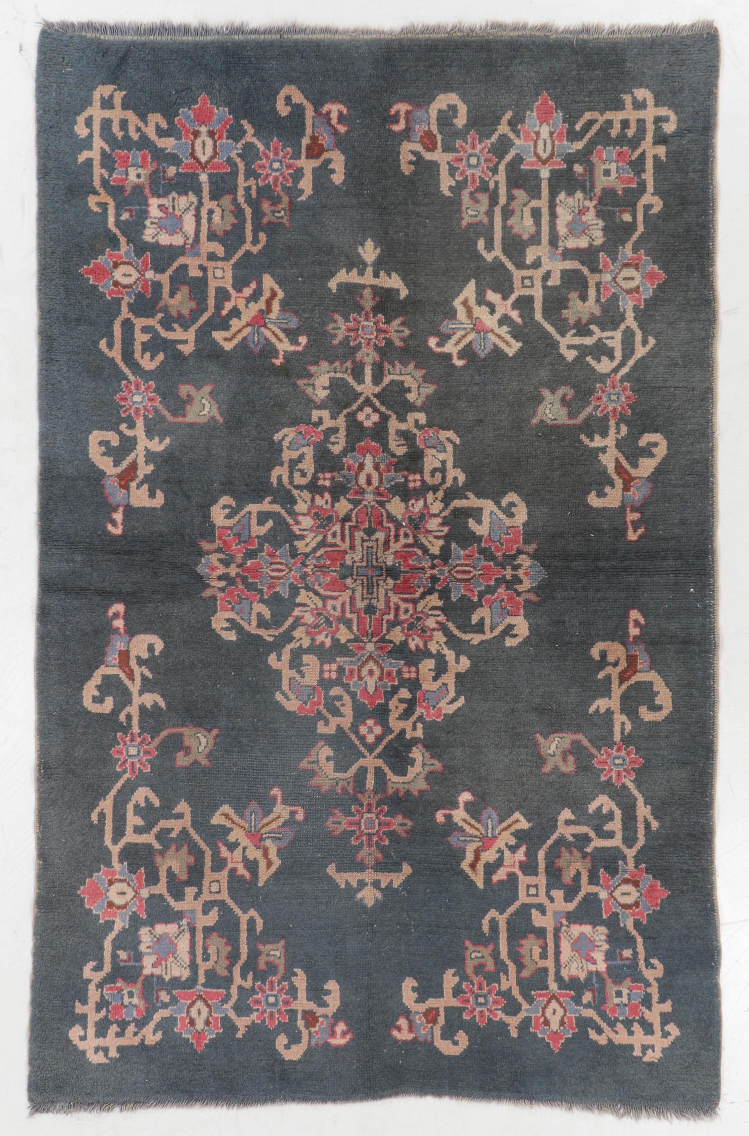 Semi-Antique Oushak Rug, Persia: 5' x 7'8'' (1 of 6)