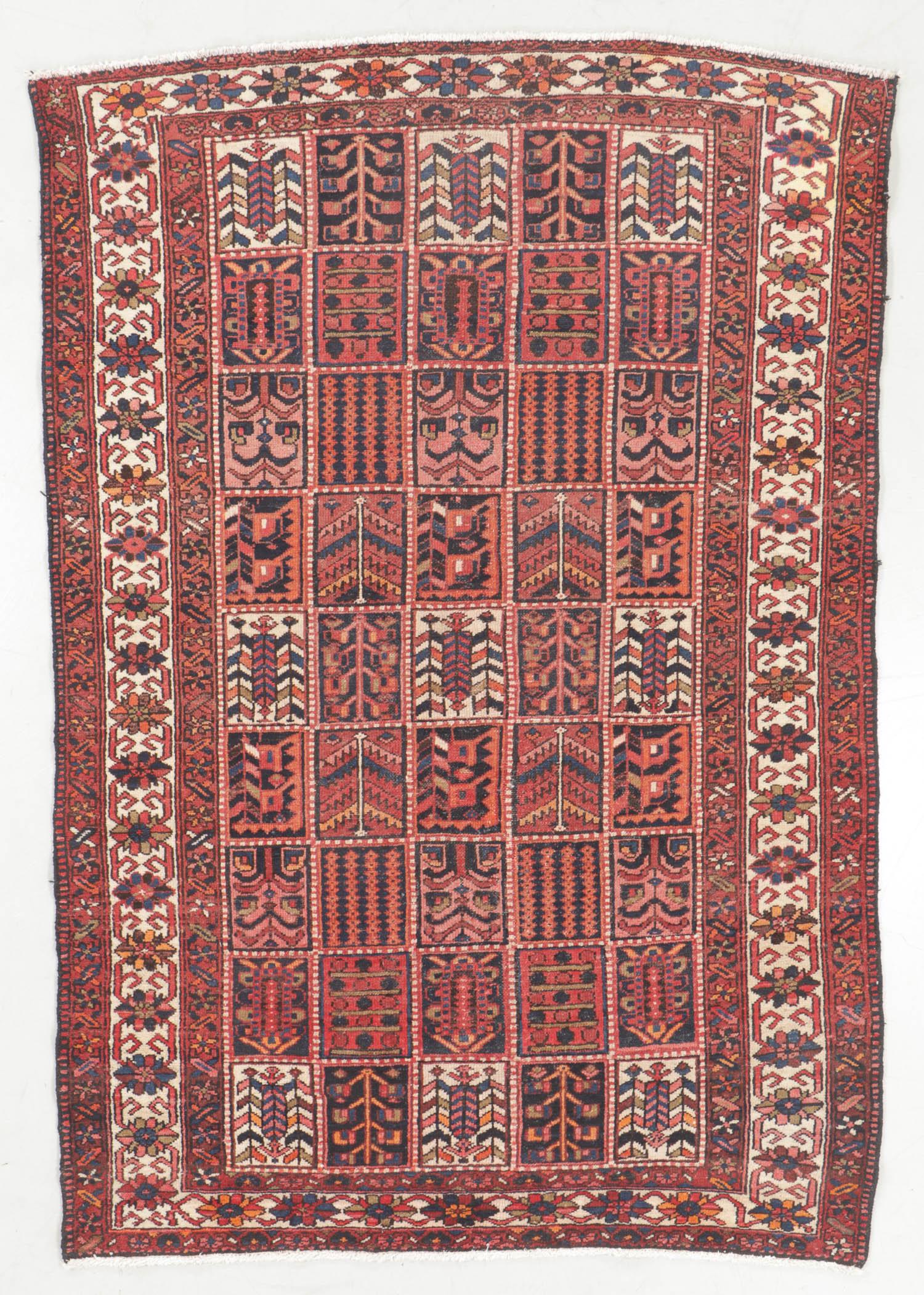 Semi-Antique Baktiari Rug, Persia: 5'1'' x 7'3'' (1 of 6)