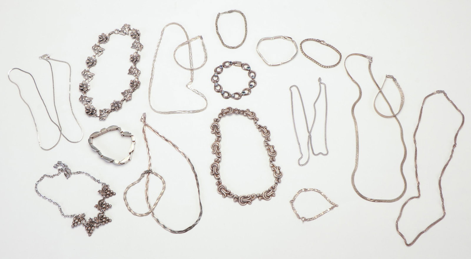 Group of 18 Silver Necklaces and Bracelets (1 of 5)