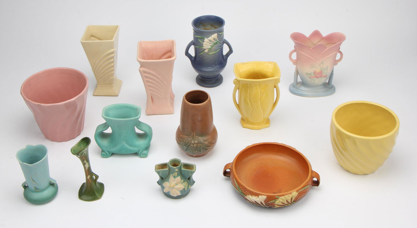 Group of 13 Pieces of Assorted American Art Pottery (1 of 7)