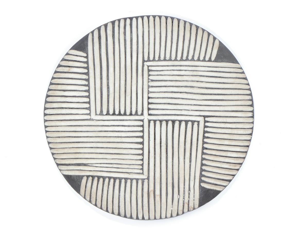 African Zulu Shield, 21" Dia. (1 of 2)