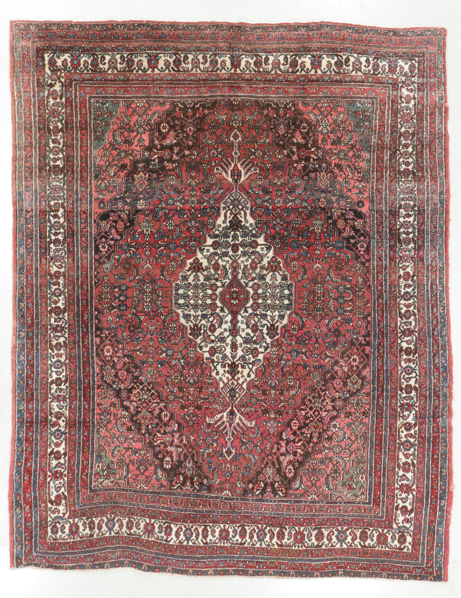 Hamadan Rug, Persia, Early/Mid 20th C., 8'10'' x 11'2'': Hamadan Rug, Persia, Early/Mid 20th C., 8'10'' x 11'2'' (269 x 340 cm). Weight: 62 lbs. Material: wool pile, cotton warp, cotton weft. Please Note: There Are No Hidden or Confidential Reserves in this