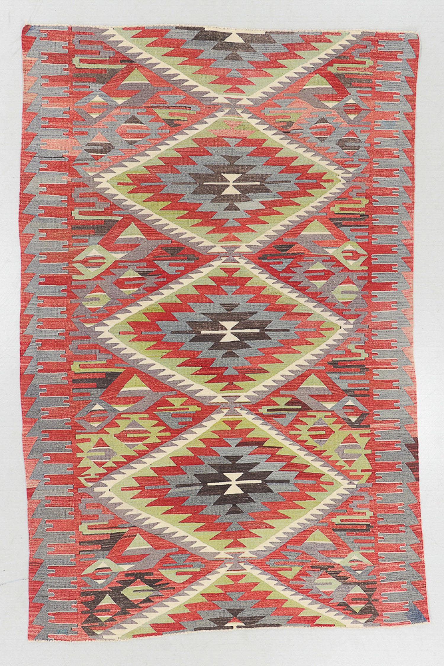 Denizli Kilim, Turkey, Mid 20th C., 5'8'' x 8'6'' (1 of 3)