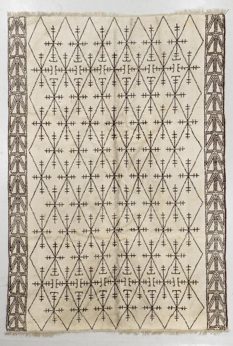 Beni Ourain Rug, Morocco, Mid 20th C., 8'1'' x 11'10'' (1 of 5)