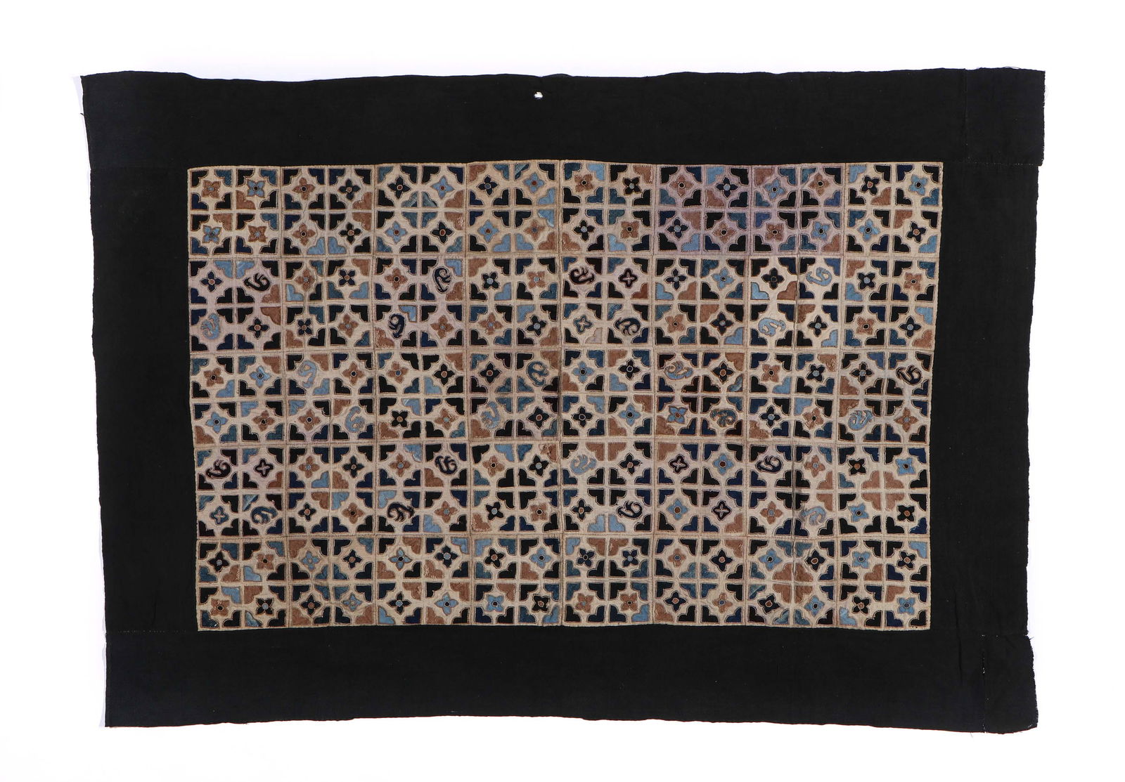 Buyi Cotton Applique Blanket, China (1 of 10)