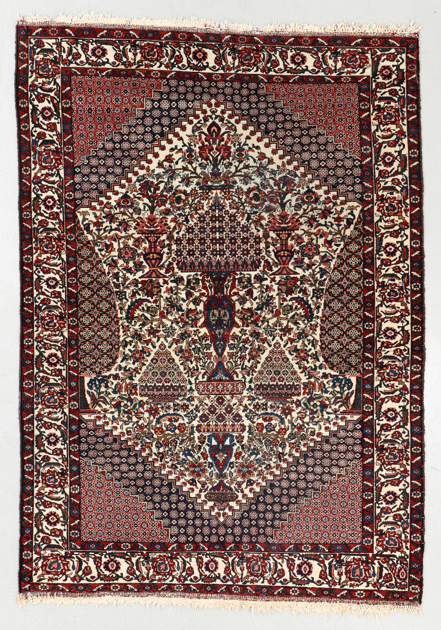 Baktiari Rug, Persia, Early/Mid 20th C., 5'3'' x 7'5'' (1 of 6)