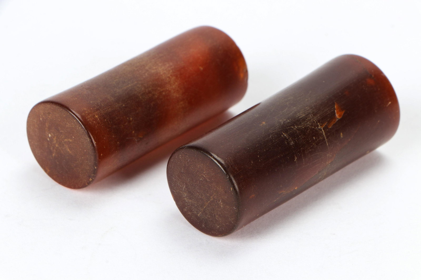 Two Burmese Hrakhu Amber Earrings, c. 1900 (1 of 5)