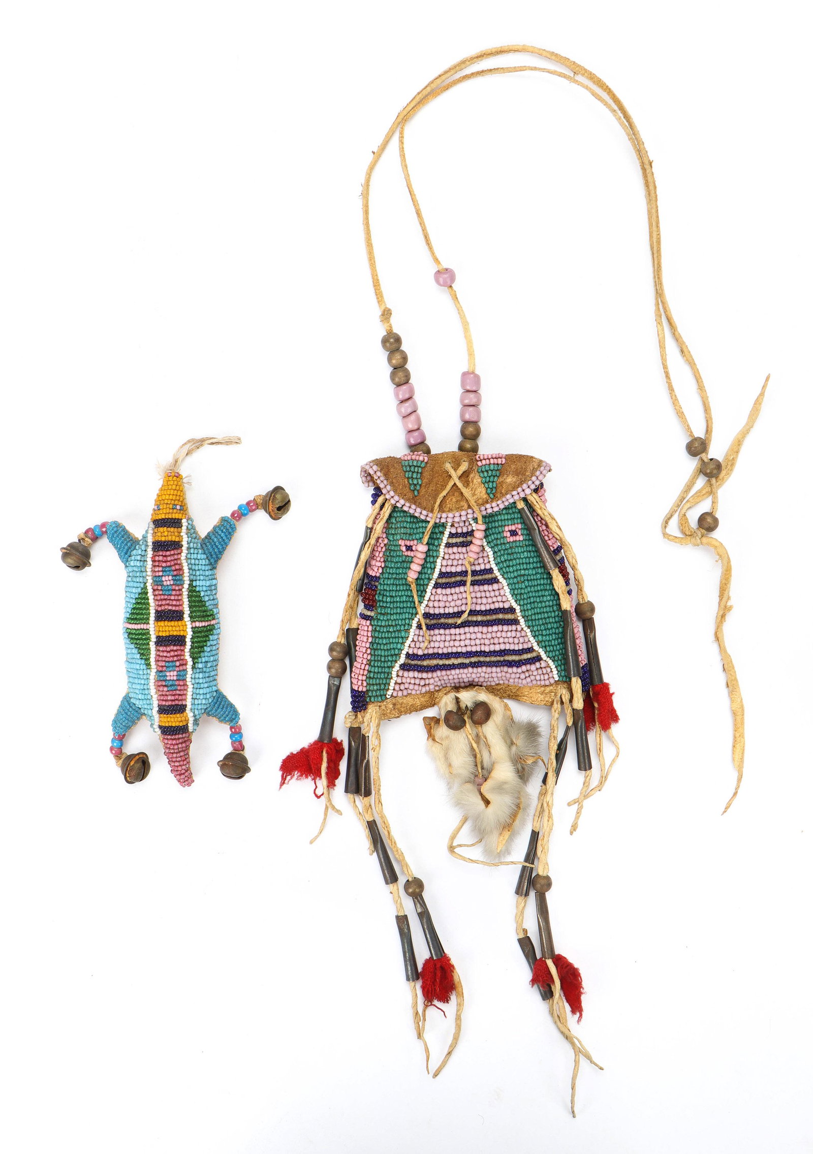 Native American Lakota Beaded Pouch Necklace and Charm (1 of 3)