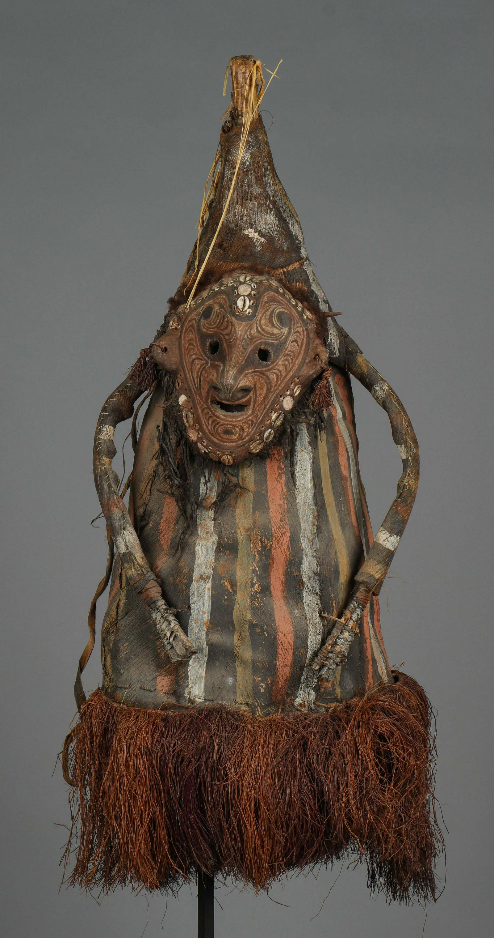 Sepik Latmul Headdress Figure, PNG, Mid 20th C. (1 of 5)