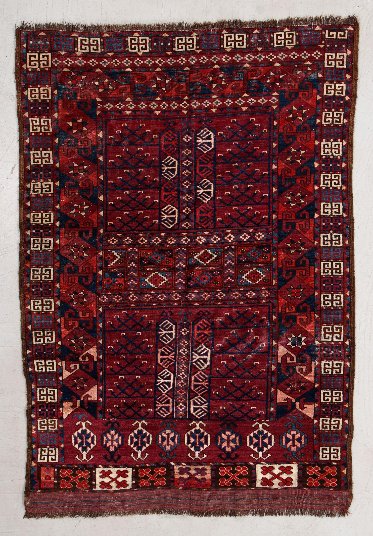 Ersari Ensi Rug, Turkmenistan, Circa 1900, 4'0'' x (1 of 5)